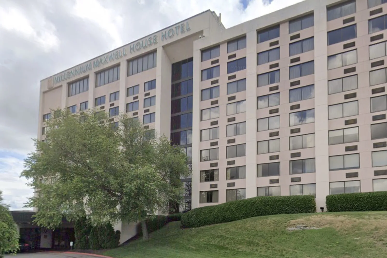 Anderson told police officers he was staying at the Millenium Maxwell House Hotel in Nashville.