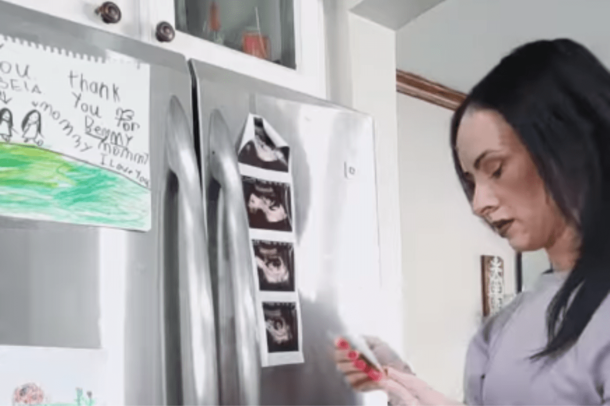 Heartbreak at Reason Mom of 4 Has Ultrasound of Twins on Fridge