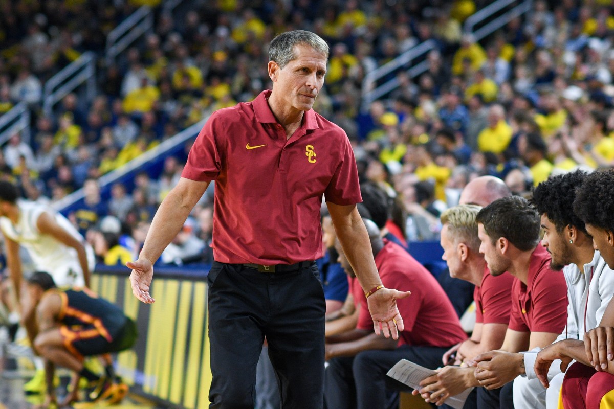 USC Men's Basketball Signs 6-Foot-10 Belgian Center
