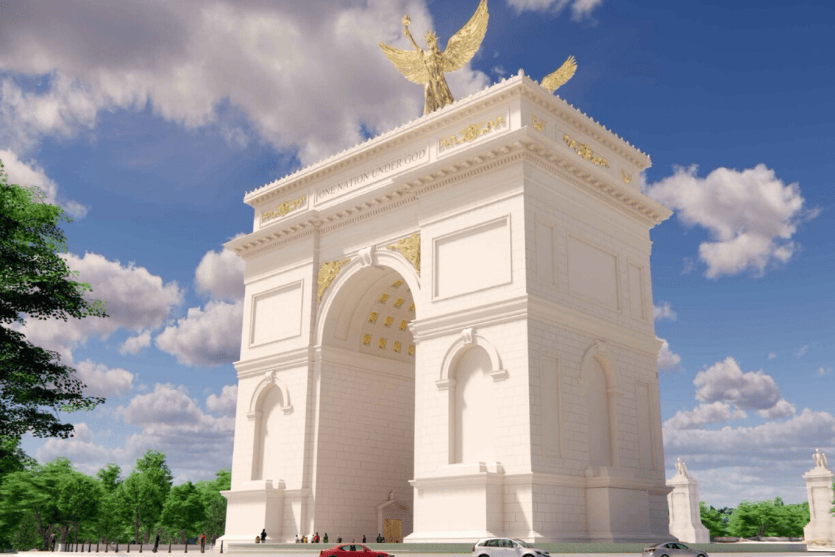 Trump Says Planned Washington Arch Will House Drones and Snipers