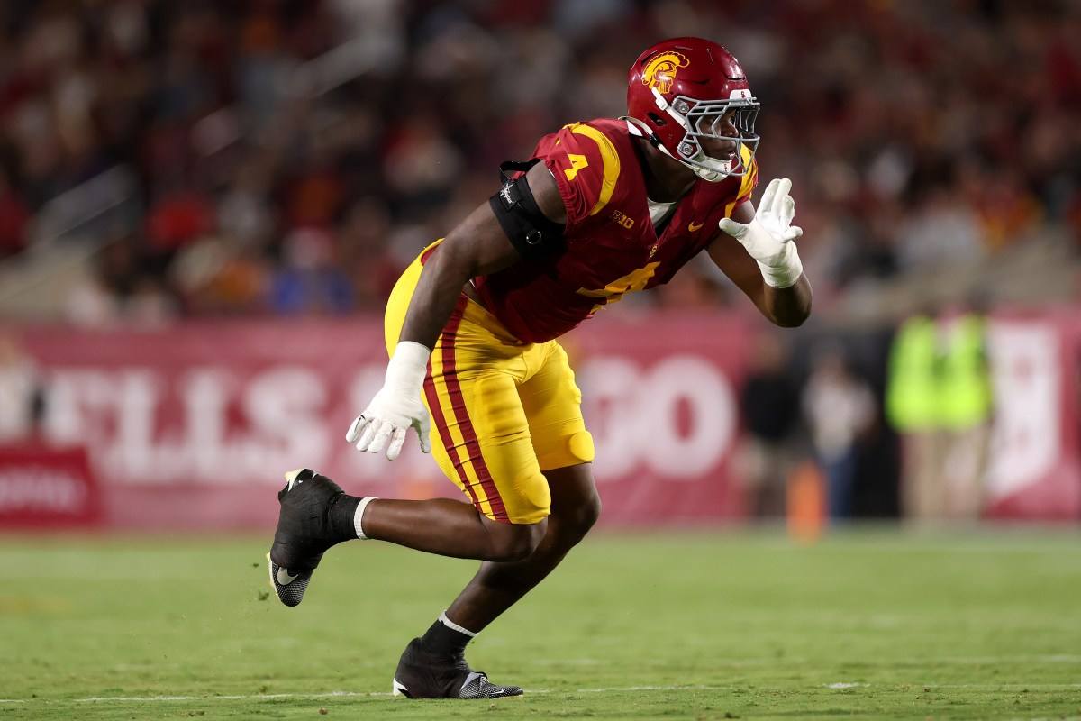 USC Defensive Lineman Expected to Miss Start of Season With Foot Injury