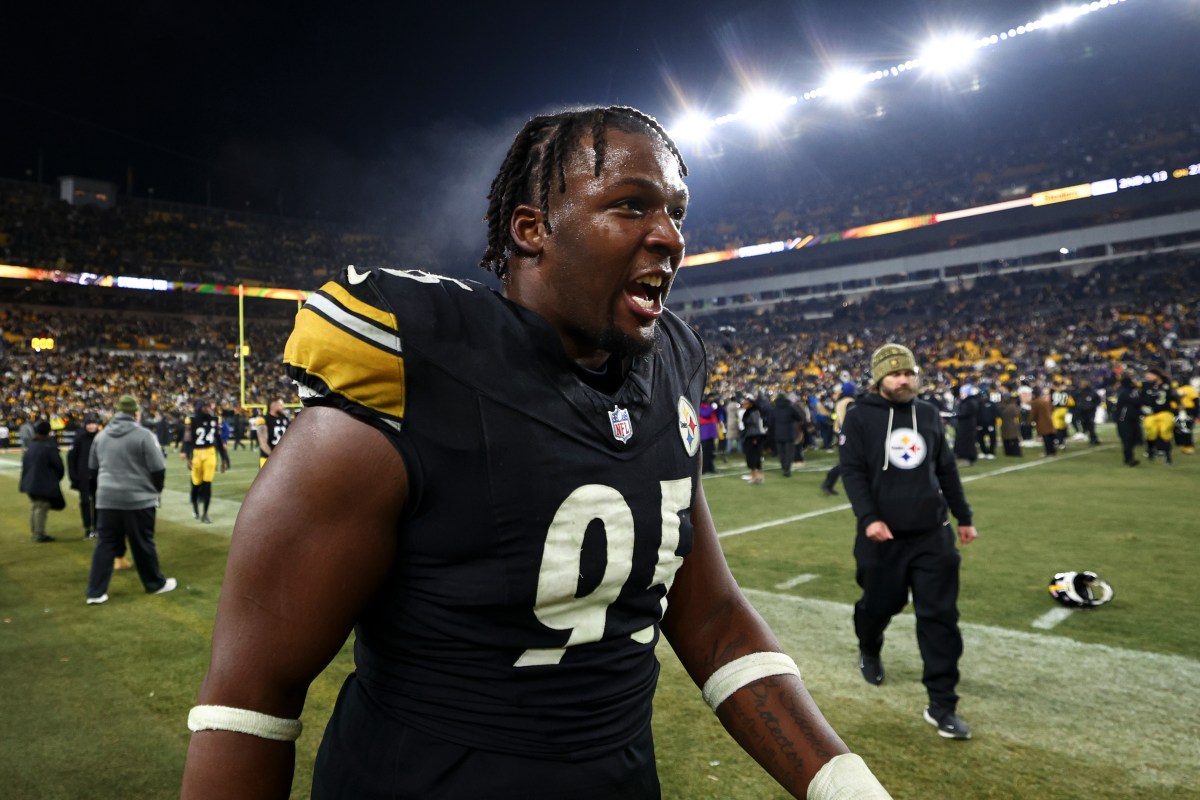 Steelers& 039; Keeanu Benton Makes Franchise History With New Extension
