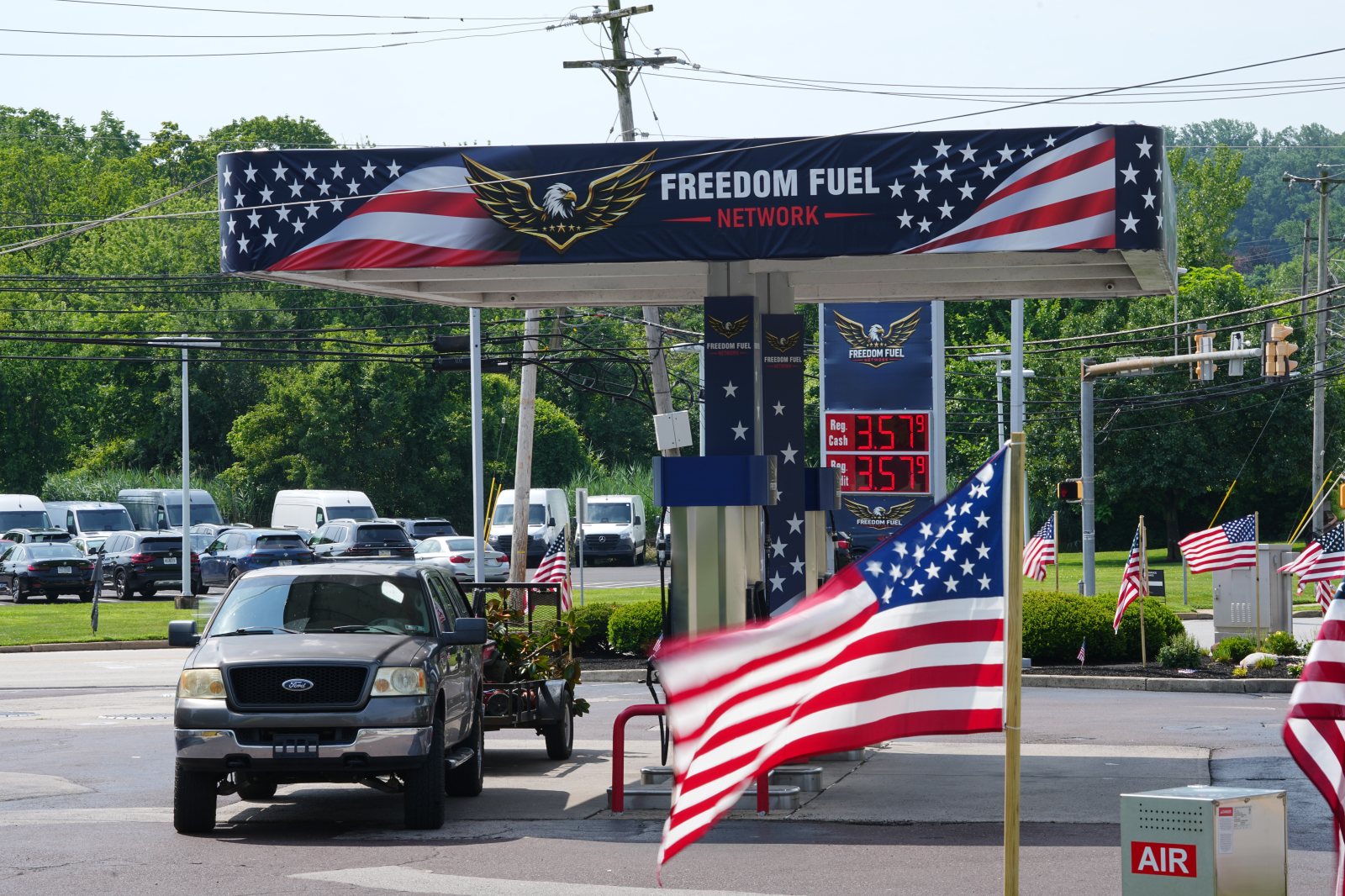 newsweek.com - Giulia Carbonaro - Map shows Freedom Fuel prices as supplier accused of not paying for cheap gas