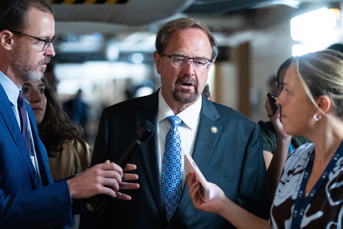 Chuck Edwards Apologizes to Wife on House Floor Amid Censure Vote