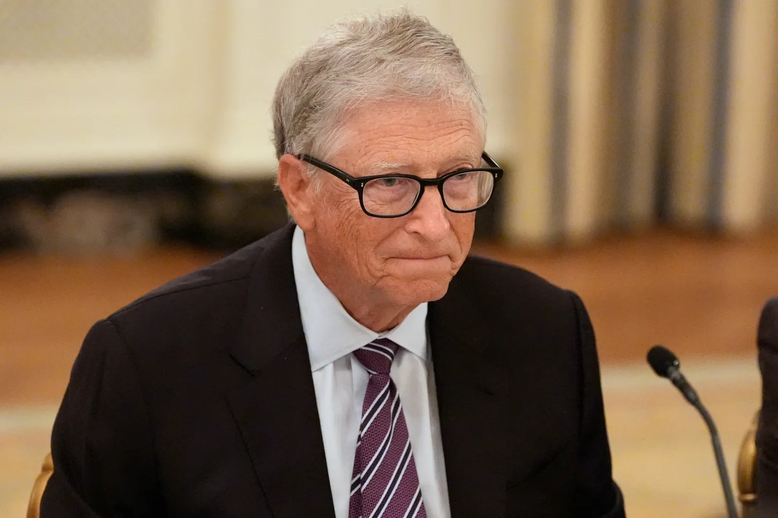 Image for article: Bill Gates Says AI ‘Kill Switch’ Debate Shows How ‘Nontechnical’ People Are