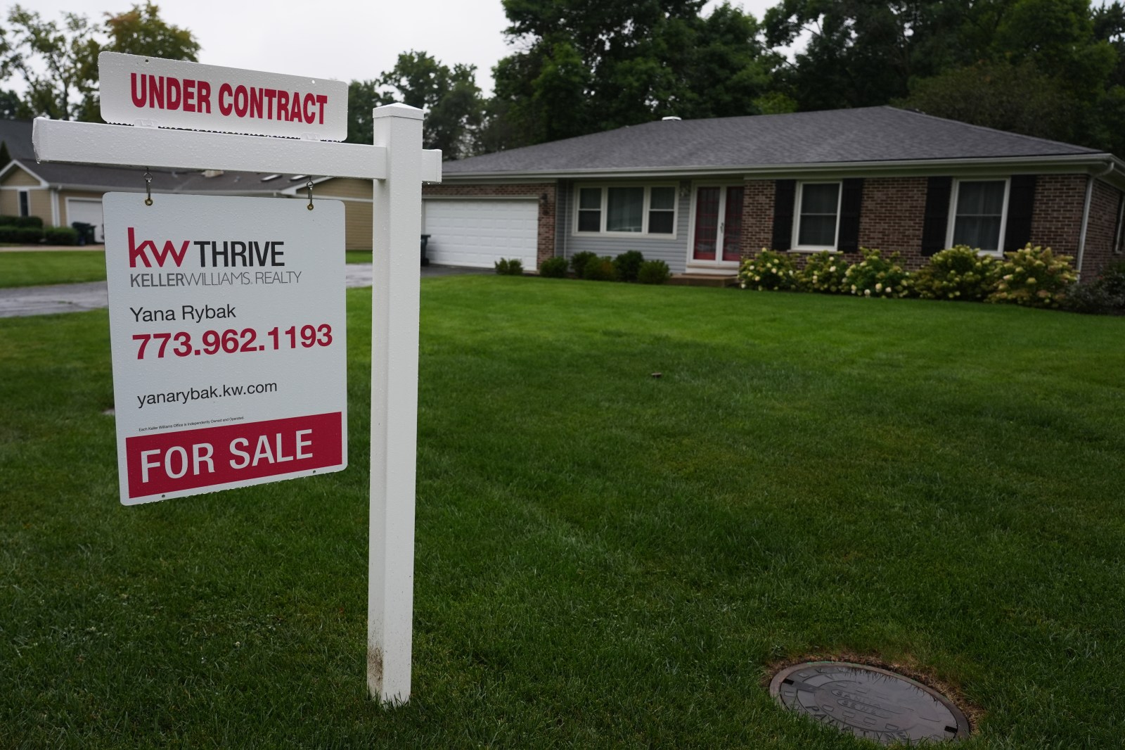 Mortgage rates break 7% threshold, hitting highest in over a year