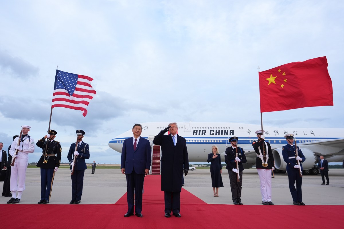 Trump Extends China Trade Deal as Xi Jinping Arrives for U.S. Visit