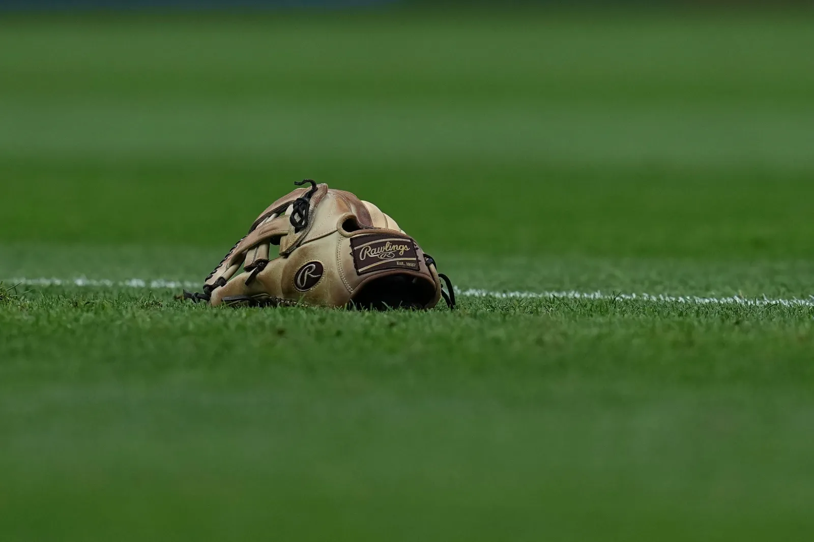 PHILADELPHIA, PENNSYLVANIA - AUGUST 22: A general view of a baseball glove prior to the game between the St. Louis Cardinals and Philadelphia Phillies at Citize