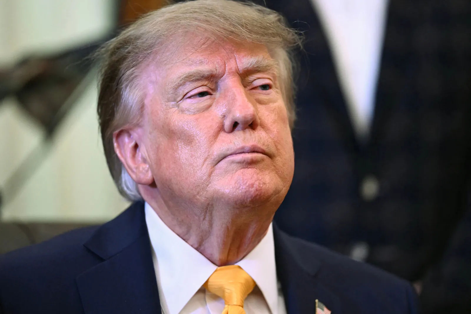 Trump's Approval Rating Plummets Across Battleground States as Midterms Loom