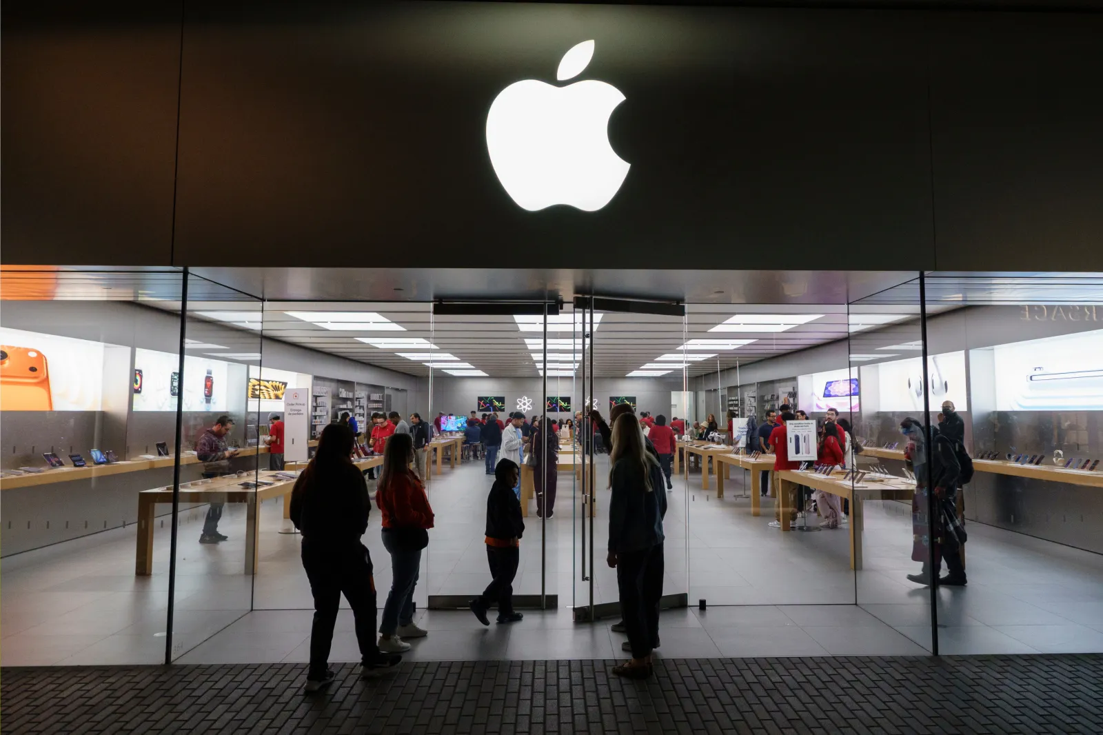 The iPhone 18 May Signal a New Era of AI-Driven Price Inflation