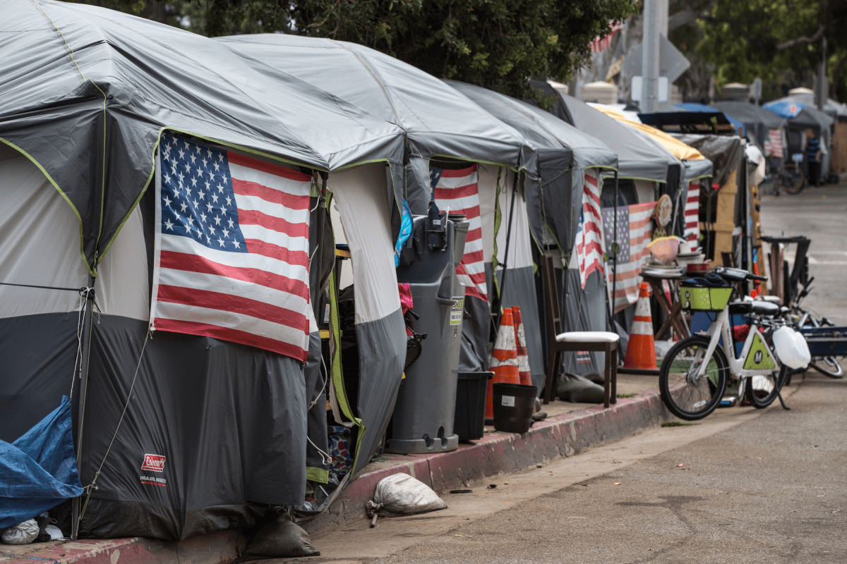 VA Awards $1.17 Billion to Fight Veteran Homelessness: Where the Money Goes - Newsweek