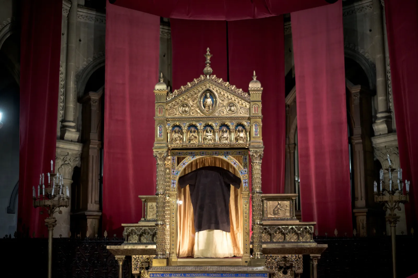The Holy Tunic of Christ: A Sacred Relic on Display for Pope Leo XIV