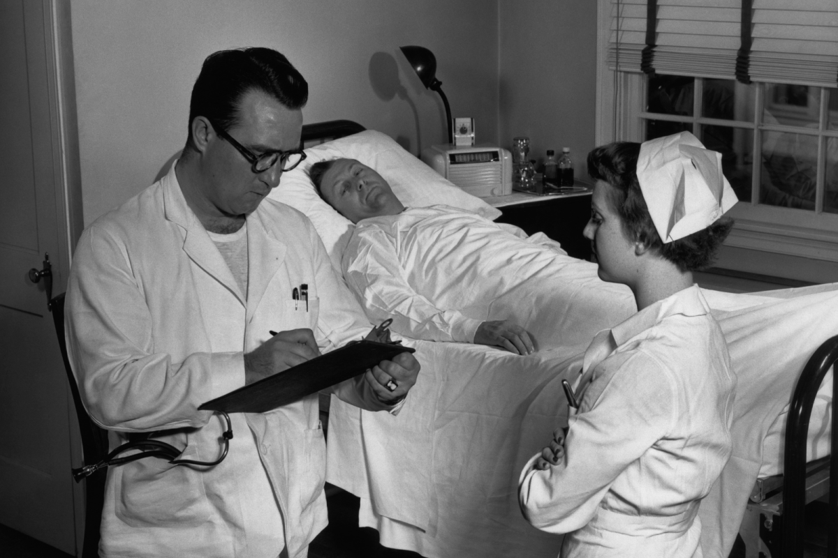 Hospitals Urged to Forgo Computers as Cyber Threat Grows