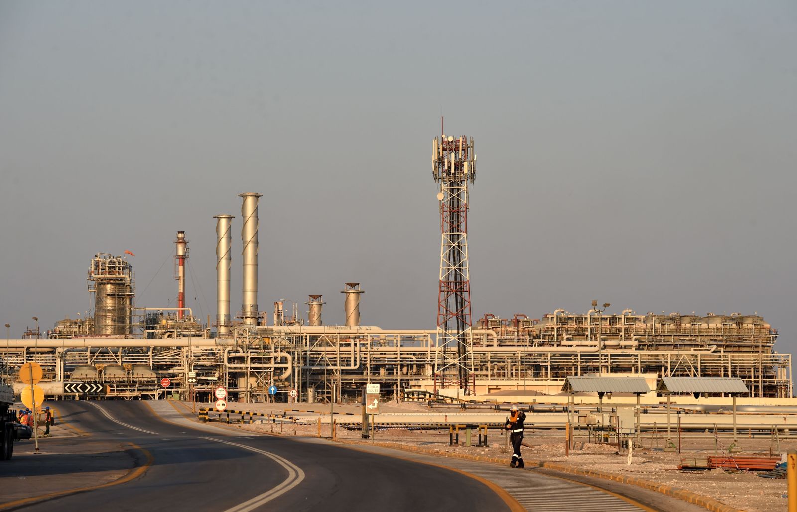 newsweek.com - Brendan Cole - Saudi Arabia could run out of oil for export within days as pipeline shut