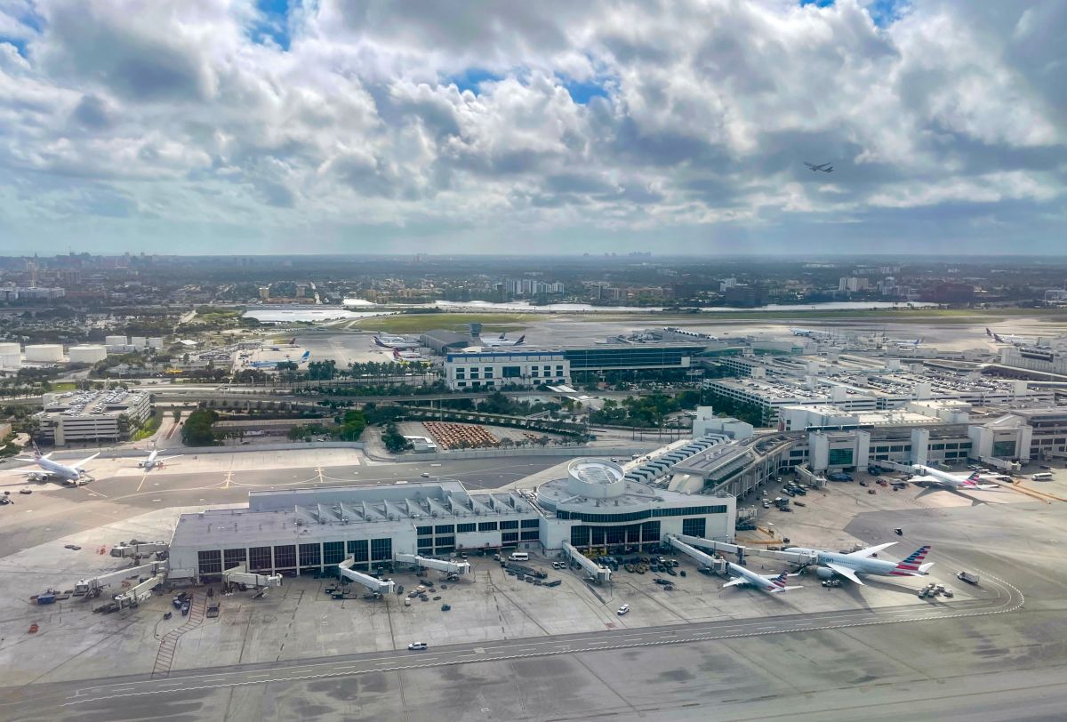 Amazon Plane Incident: Flights Grounded Amid Emergency Response in Miami