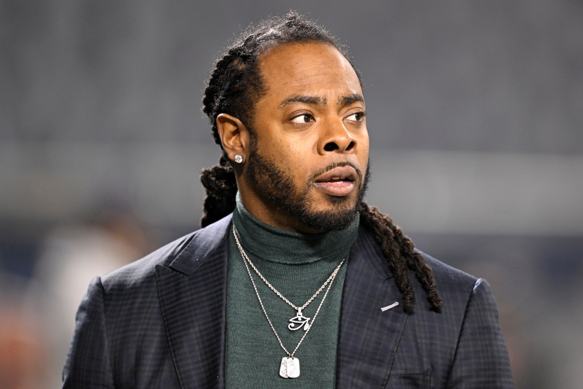 Richard Sherman Furious With Refs Over Controversial Ending to Rams-Broncos Richard Sherman Furious With Refs Over Controversial Ending to Rams-Broncos