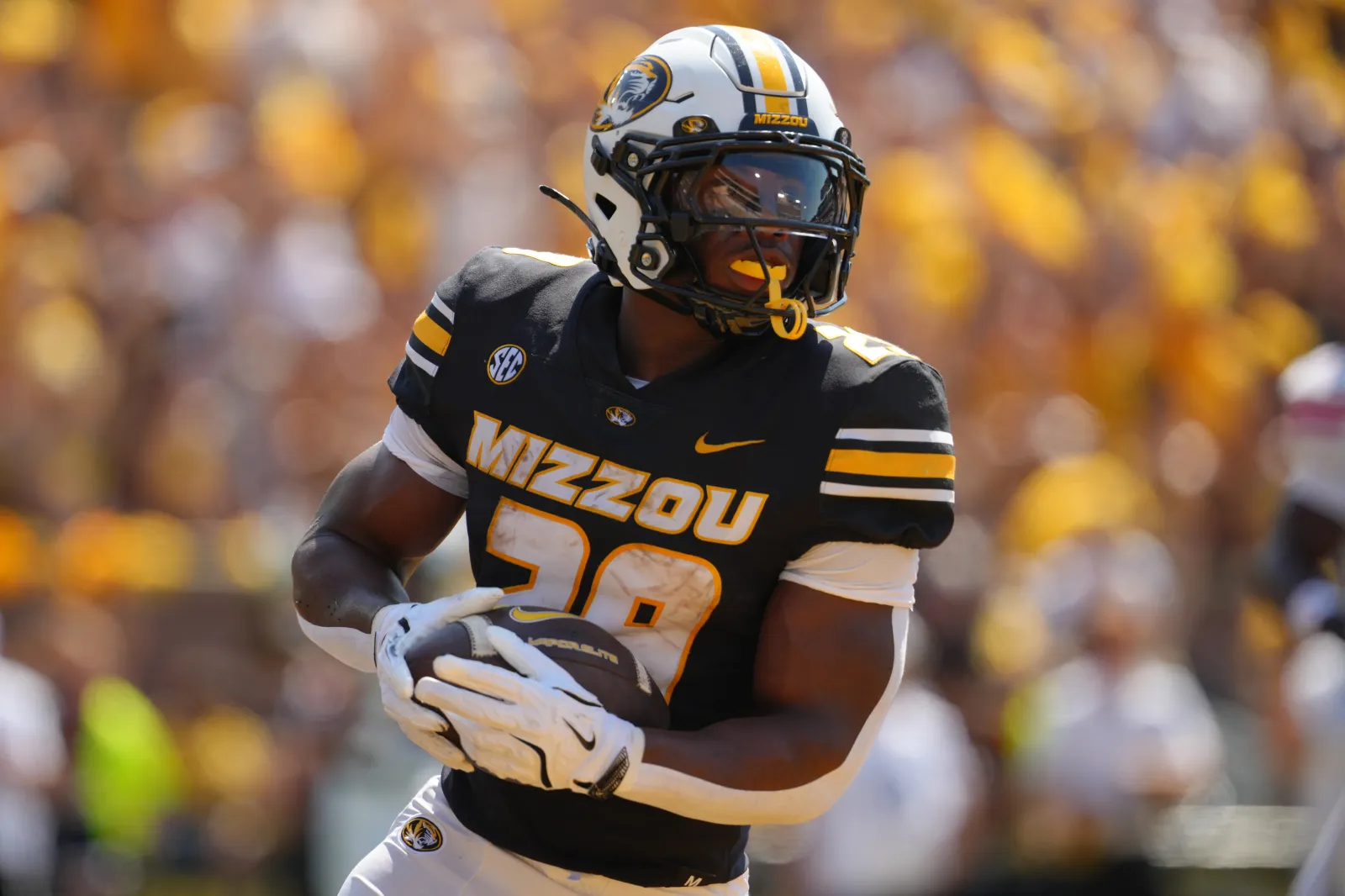 Running back Ahmad Hardy #29 of the Missouri Tigers.