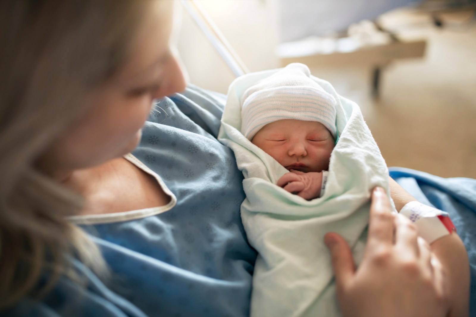 newsweek.com - Amanda Castro - Miami doctor pleads fifth as Congress probes birth tourism industry