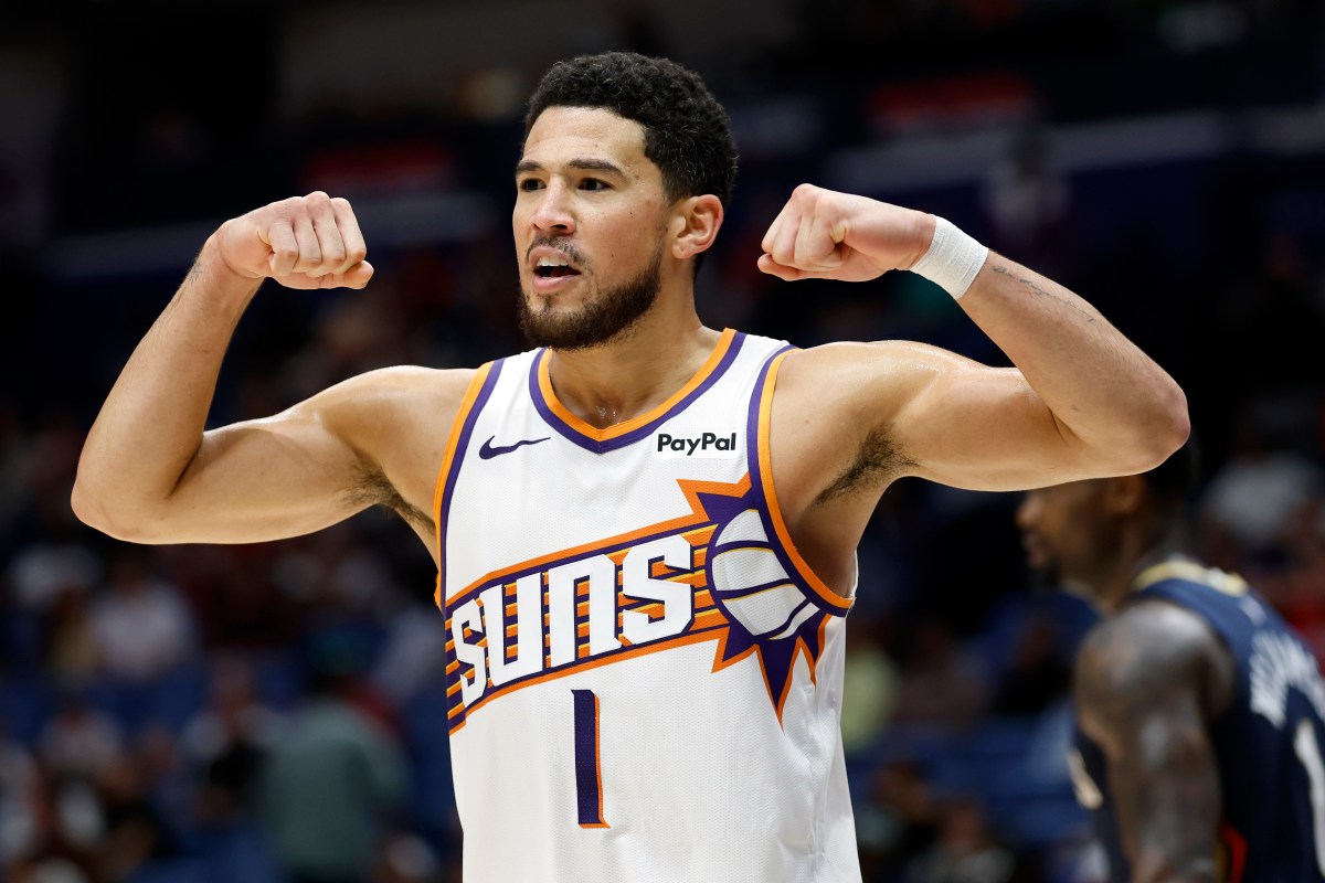Suns-un oyunçusu Devin Buker forma nömrəsini dəyişməsi ilə bağlı sükutu pozub