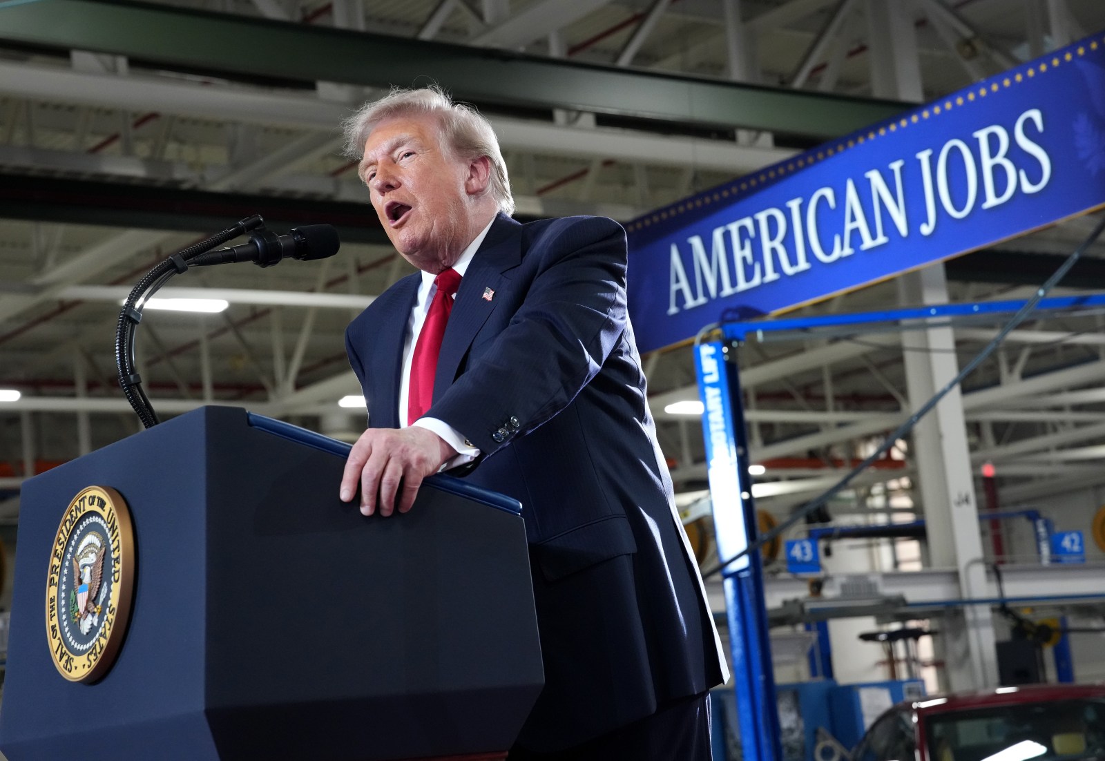 newsweek.com - Steve Mollman - Trump approves new fuel economy rules, says car prices will fall