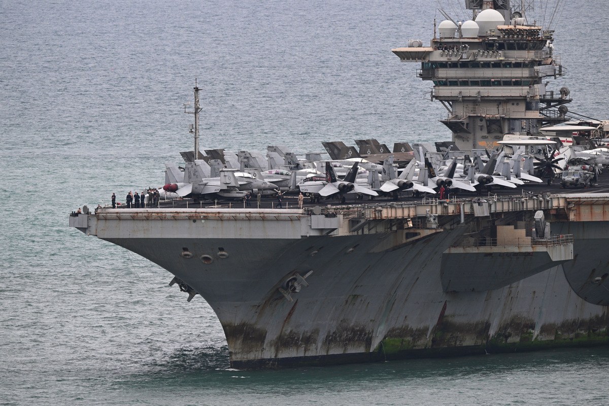 USS Abraham Lincoln Photos Reveal Warship's Condition As It Makes Port