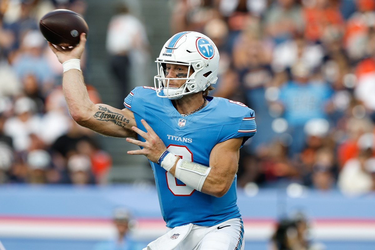 Jets Sign Former Second-Round QB After OT Collapse vs Packers