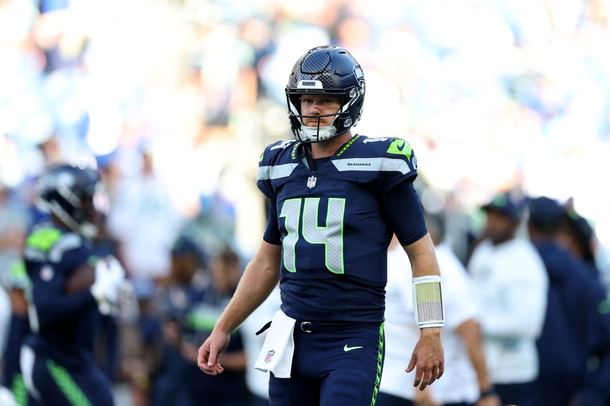 Seahawks & 039;Dodged a Bullet& 039; With Sam Darnold Injury: Report Seahawks & 039;Dodged a Bullet& 039; With Sam Darnold Injury: Report