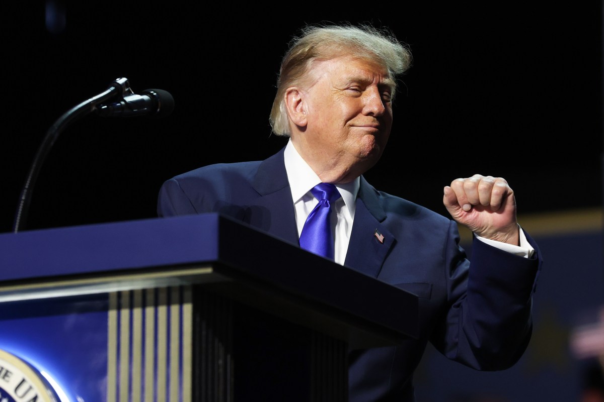 Donald Trump Announces New $5,000 Dividend Checks: Here's Who Qualifies