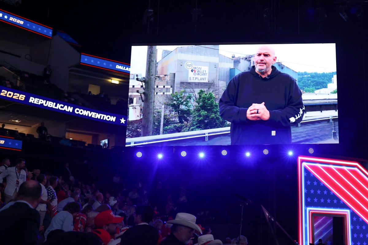 John Fetterman Responds With Frustration to Questions After RNC Speech