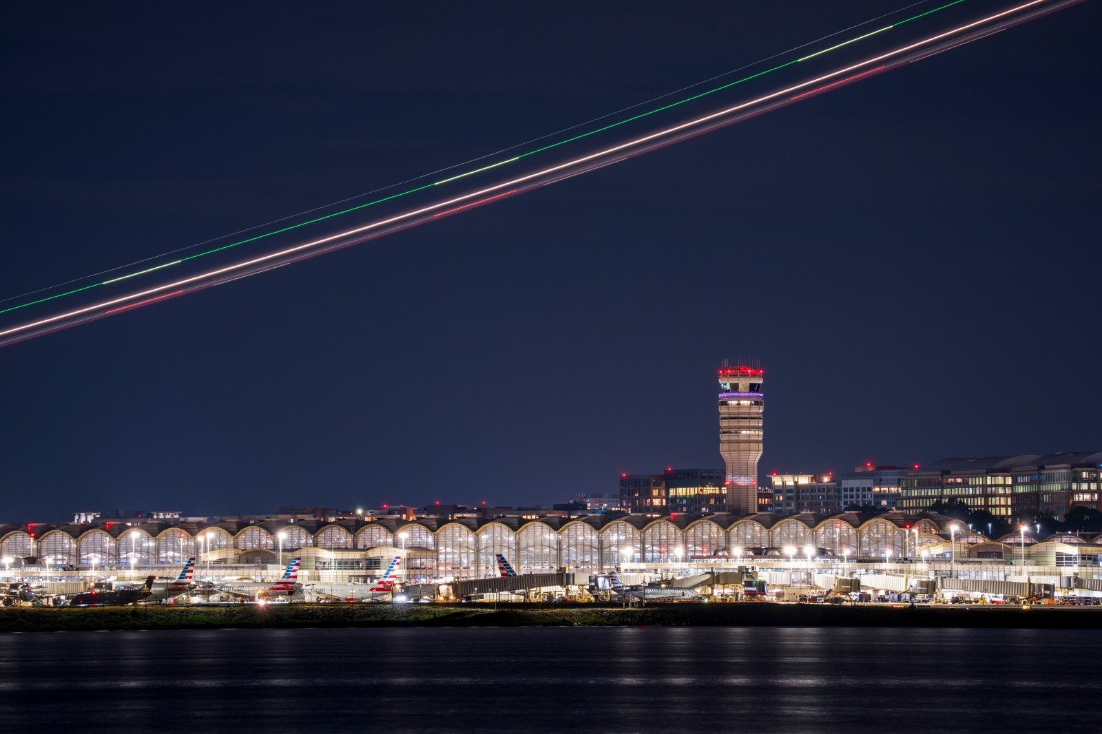 newsweek.com - Alex Backus - Airlines 'Panicking' as Trump Admin Launches AI Air Traffic System-Democrat