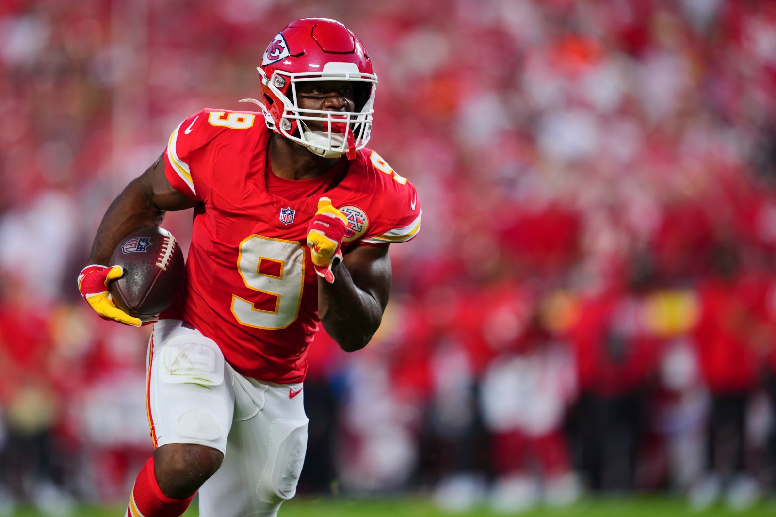 Kenneth Walker Draws Bijan Robinson Comparison From New Chiefs Teammate