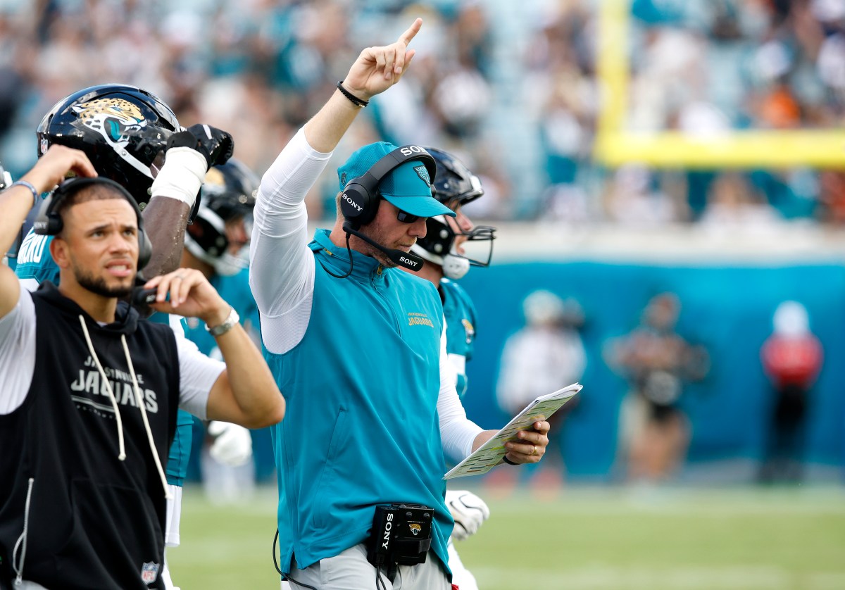 Jaguars' Liam Coen Shares Encouraging Update on Pro Bowler