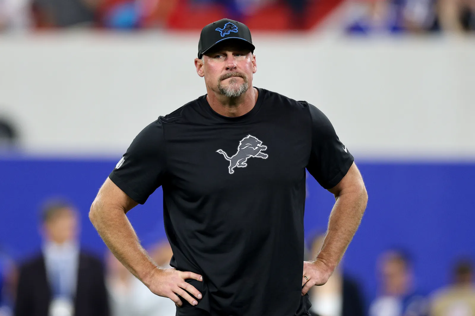 Detroit Lions head coach Dan Campbell looks on during game against Bills