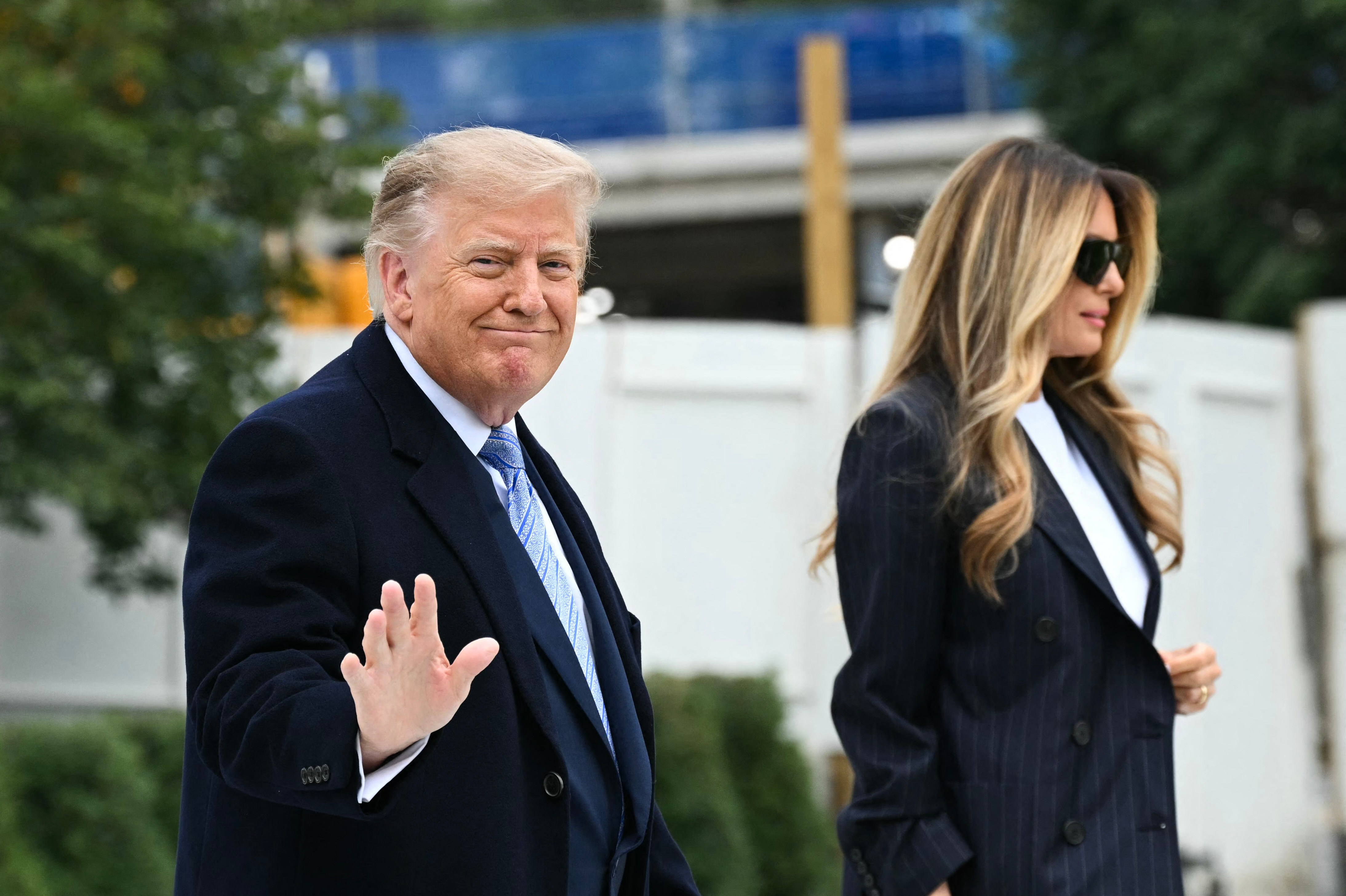 White House App Hits No . 1 as Trump TV Launches Amid Press Ban