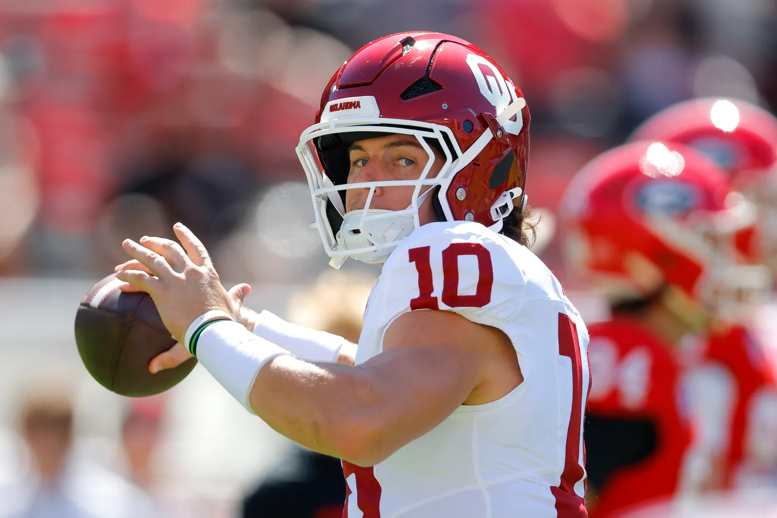 John Mateer #10 of the Oklahoma Sooners