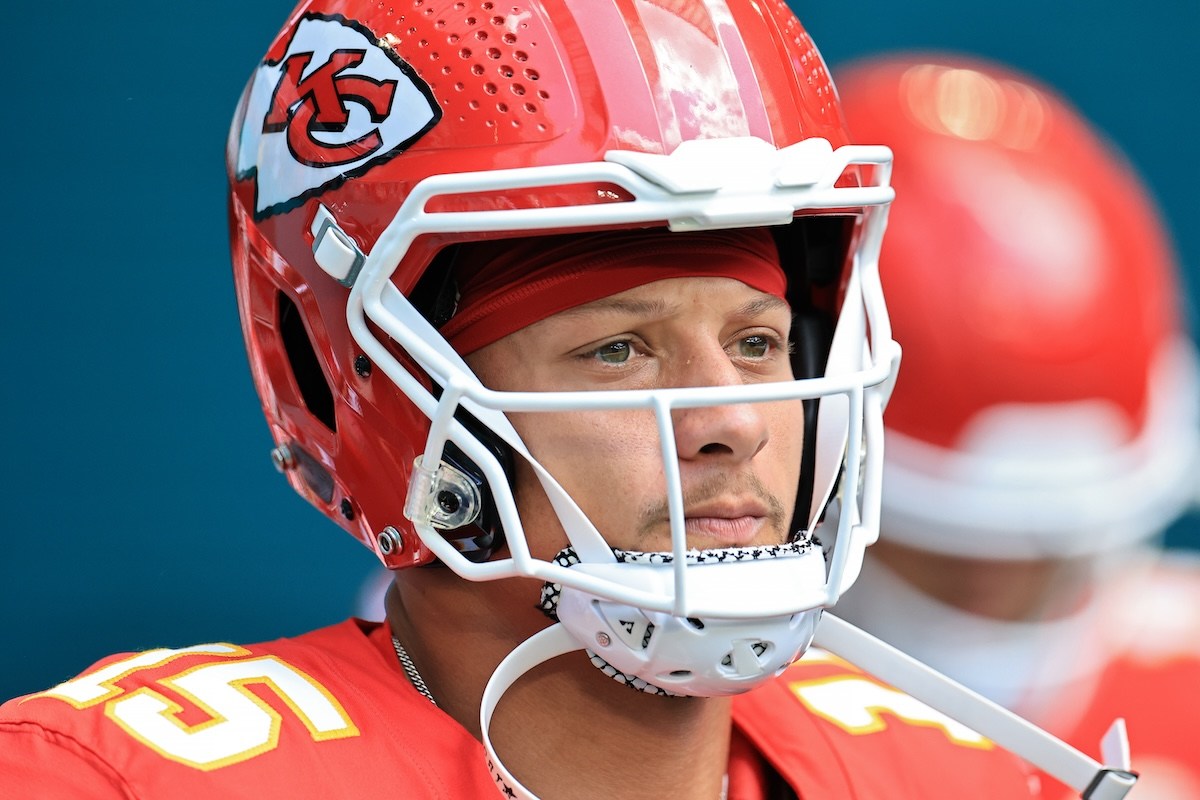 Wasit 'Anak Emas'-kan Patrick Mahomes? Fans NFL Ngamuk Usai Kansas City Chiefs Diuntungkan Kontroversi Panas!