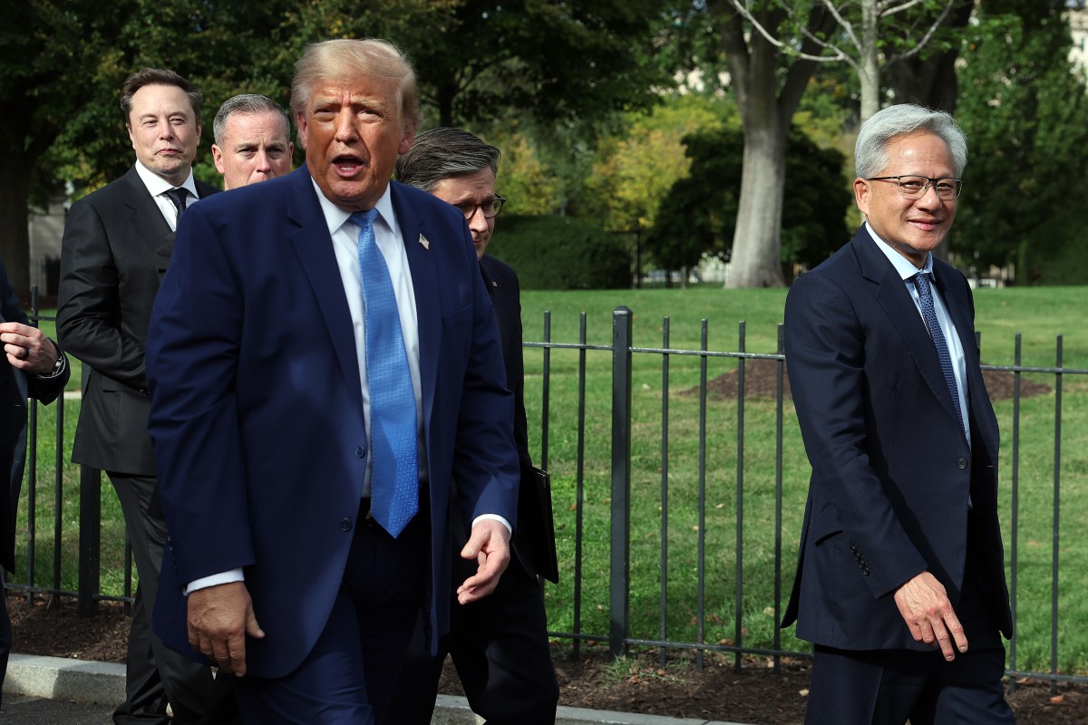Trump Floats Fresh Data Center 'Dividend' After Meeting AI Tech Leaders