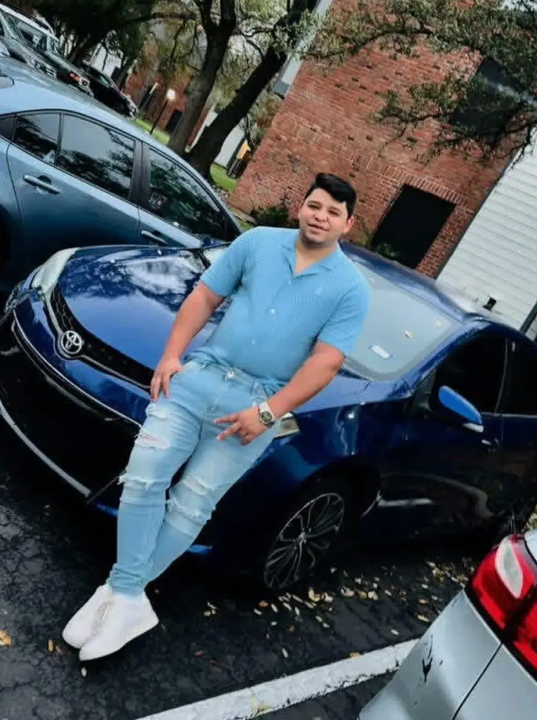 A DoorDash Driver's Shooting Raises Tough Questions About ICE Enforcement
