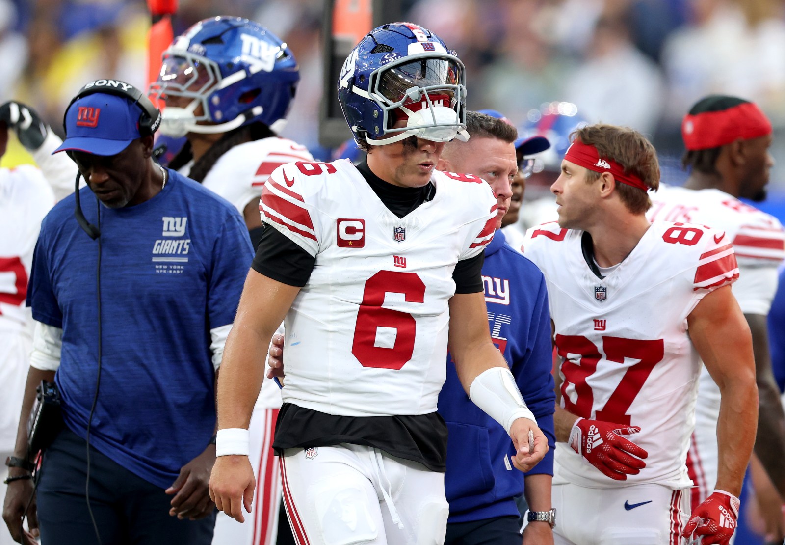 Giants Bracing for Life Without Jaxson Dart After ‘Likely’ Season-Ending Injury