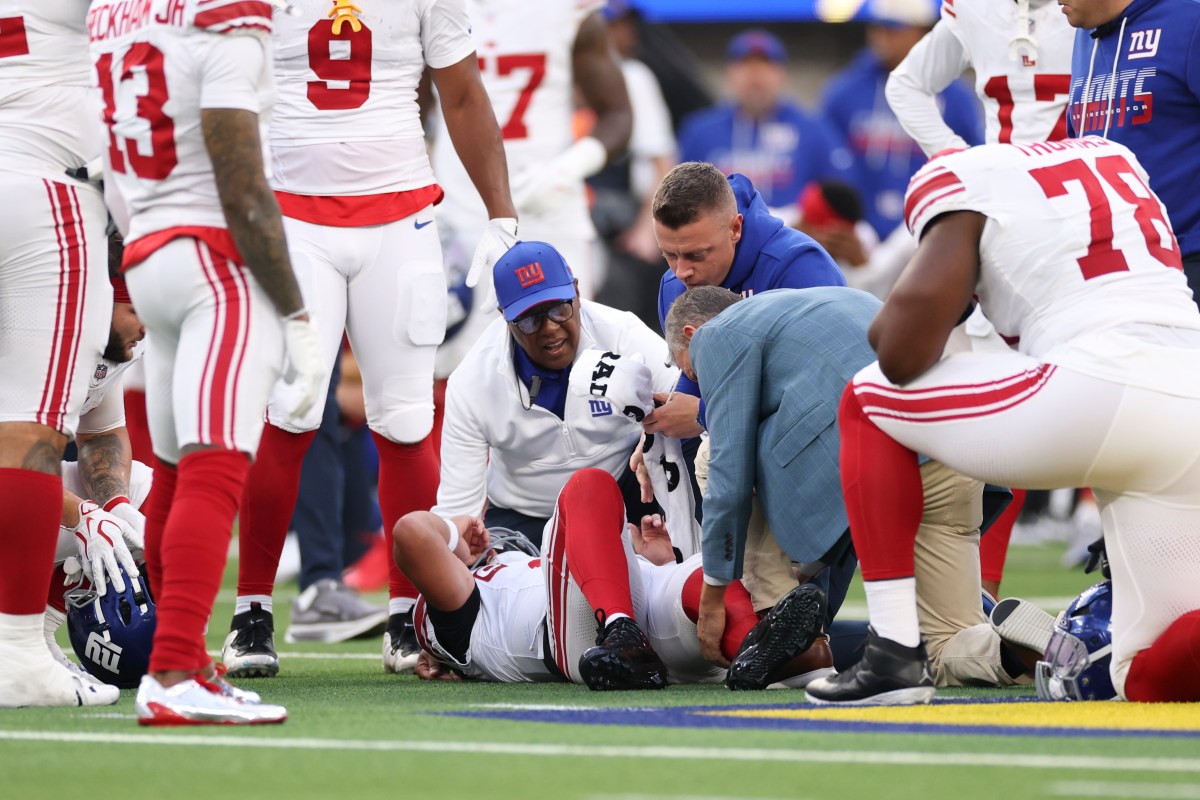 Giants Linked to Two Former Pro Bowl QBs Amid Jaxson Dart Injury News