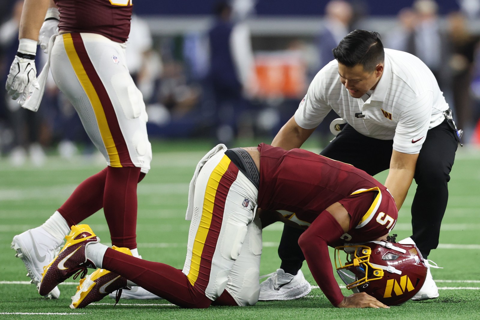 Jayden Daniels injury prompts QB decision by Commanders