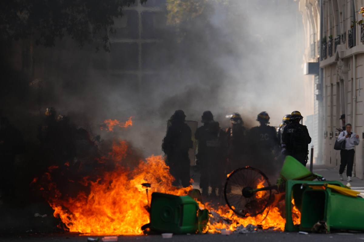 US Embassy Issues France Warning Amid Fiery Protests
