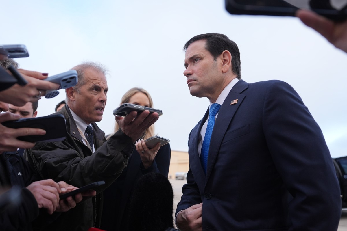 Marco Rubio Says Russia Plague Could 'Quickly Spread'