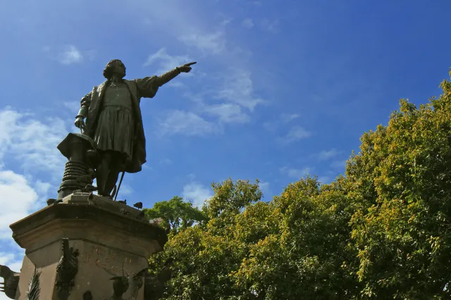 Map shows how states celebrate Columbus Day as Trump vows to protect holiday 3 First city of america, statue of Christopher Columbus pointing towards europe