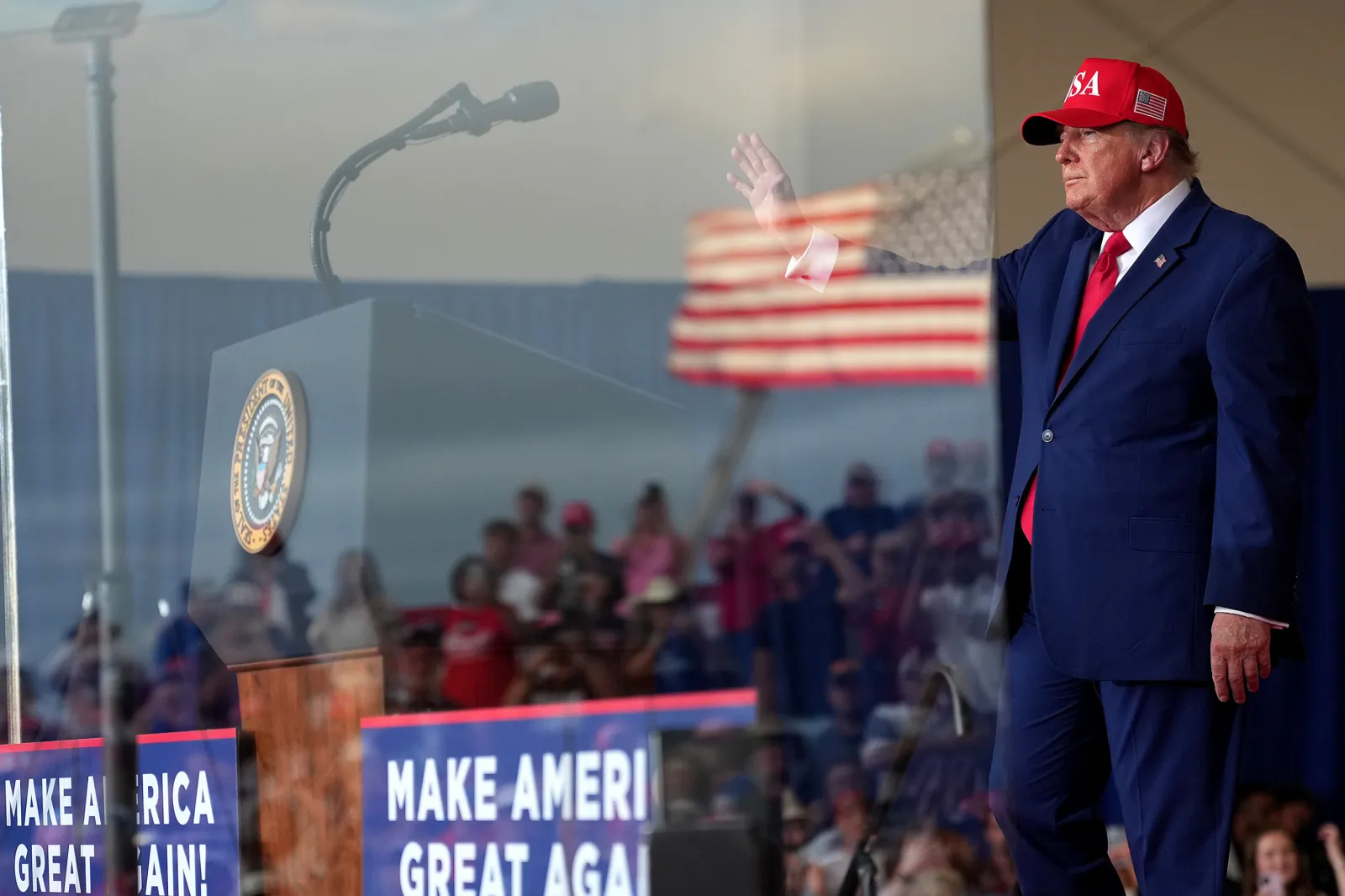 Trump departs a campaign rally at Dalton Municipal Airport on October 16, 2026 in Dalton, Georgia.