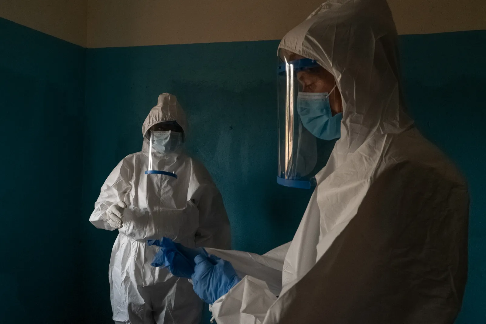 Map shows countries hit by plague after Russian lab worker dies - Newsweek