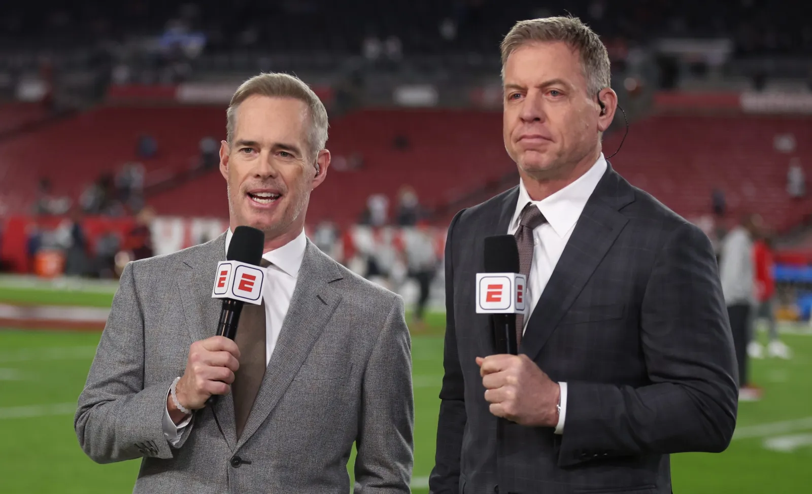 ESPN announcers Joe Buck and Troy Aikm