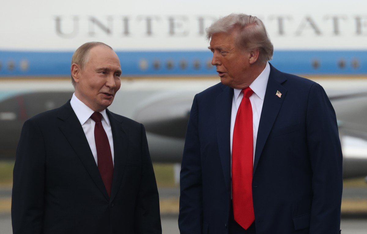 Trump Strikes Diesel Deal With Putin to Bring Down Prices Ahead of Midterms