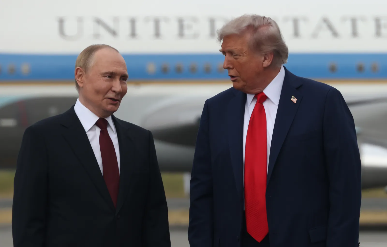 Image for article: Trump Strikes Diesel Deal With Putin to Bring Down Prices Ahead of Midterms