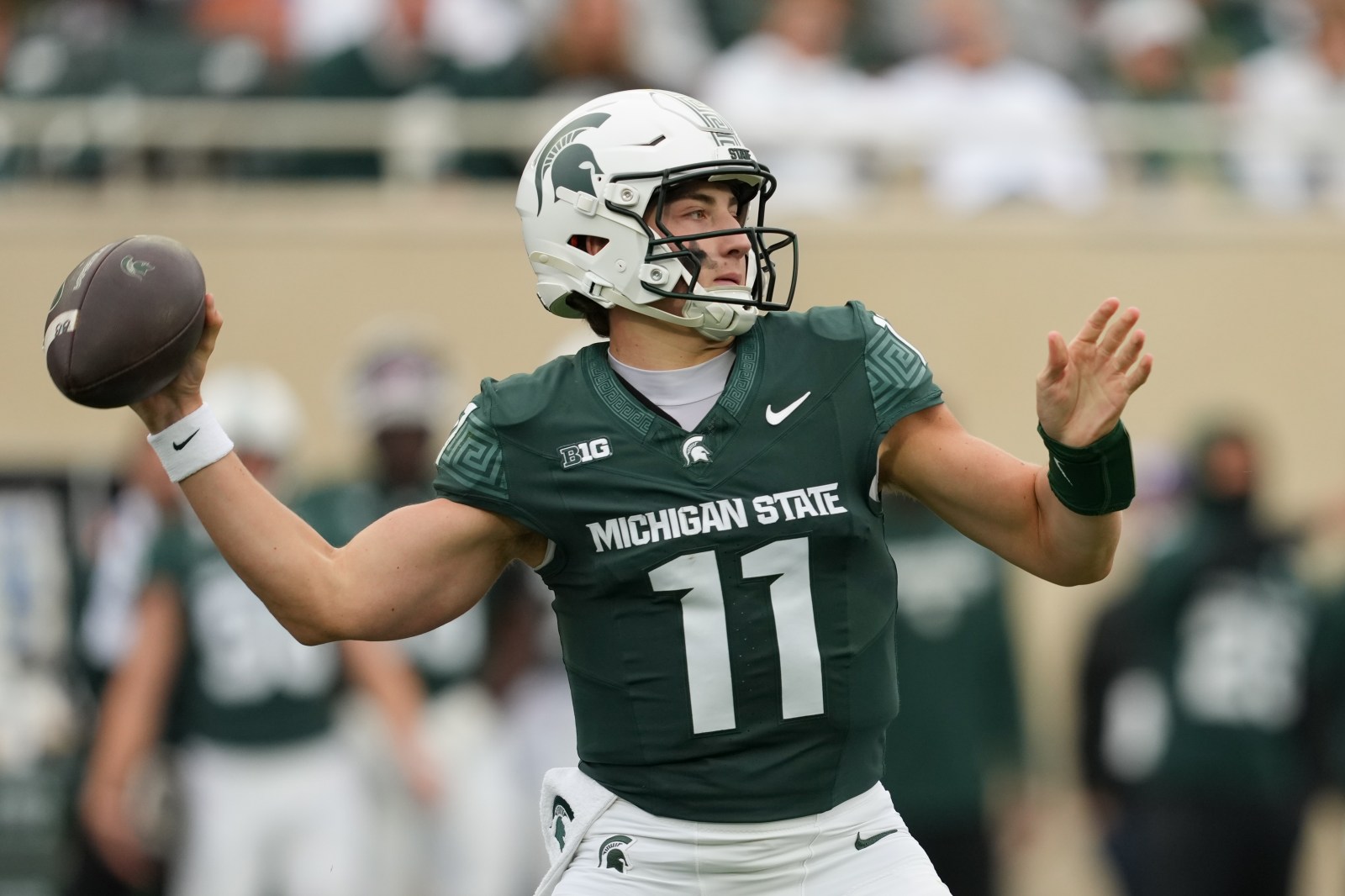 Michigan State Gets Concerning QB Injury News Ahead of UCLA Game